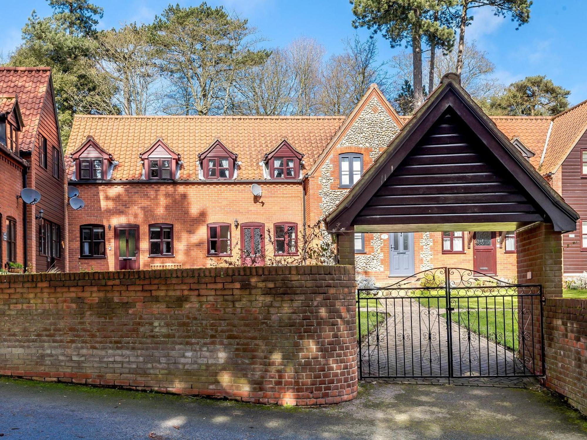Fir View Cottage Cromer Dış mekan fotoğraf